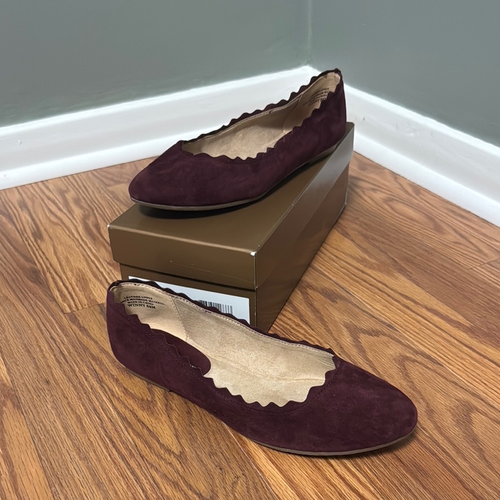 Elegant Burgundy Suede Flats